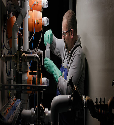 Laboratory for material control